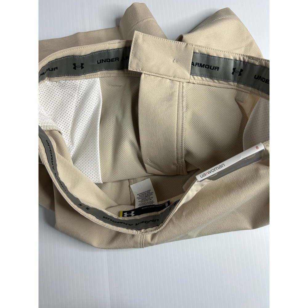 Under Armour Womens HeatGear Golf Shorts Tan Khaki Relaxed Fit Size 8 NWT